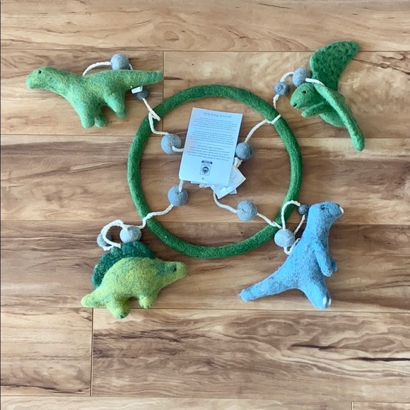 Pottery Barn Kids Felt Dinosaur Mobil - Picture 7 of 15